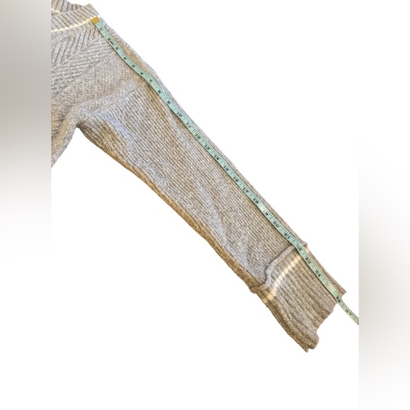 Pink Rose Light Gray V-Neck Sweater - Picture 6 of 6